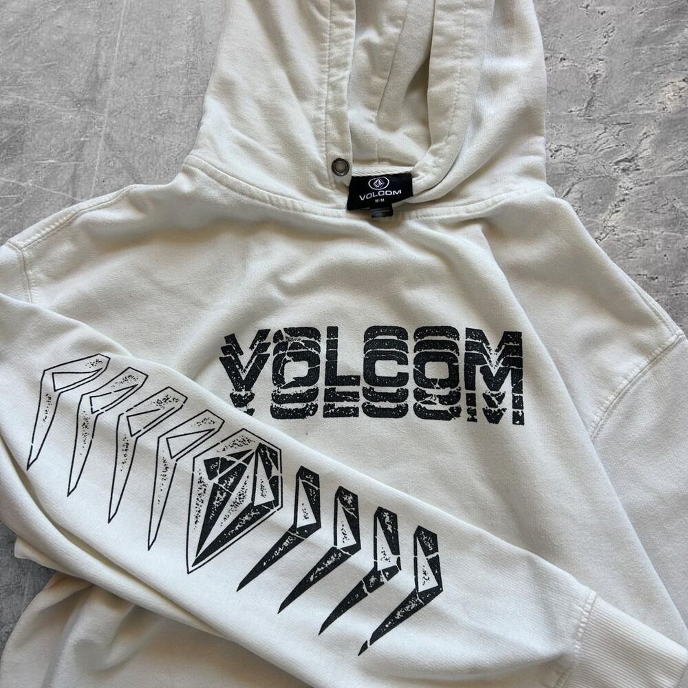 Volcom vtg 00s boxy fit surfwear y2k hoodie with arm hit